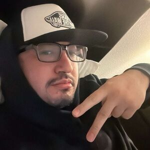 Meet your Posher, Javier